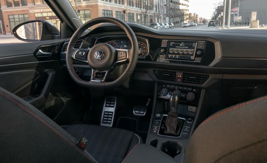  Volkswagen Jetta GLI 35th Anniversary 2019 года  (NA) (фото 33 из 44)